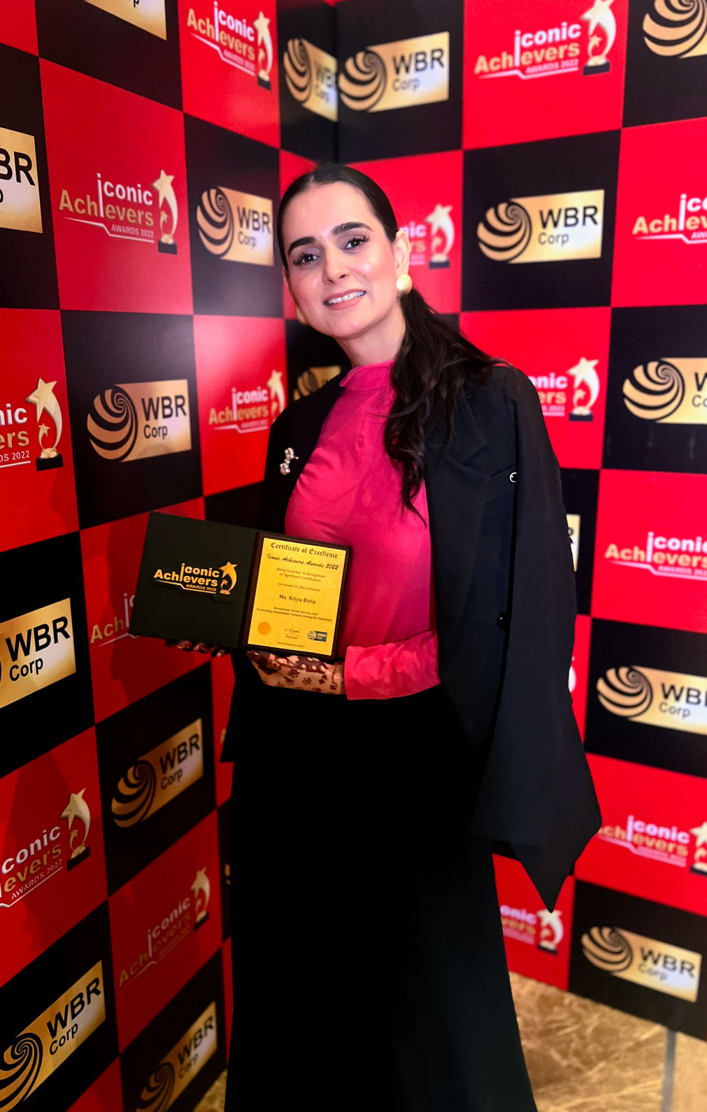 , Nitya Birla wins Iconic Achievers Award 2022